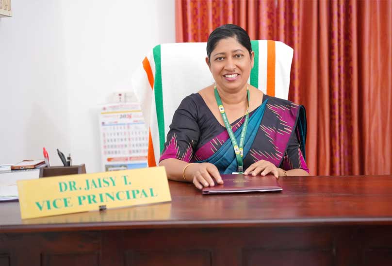 Students practicing sportsmanship during inter-college competitions